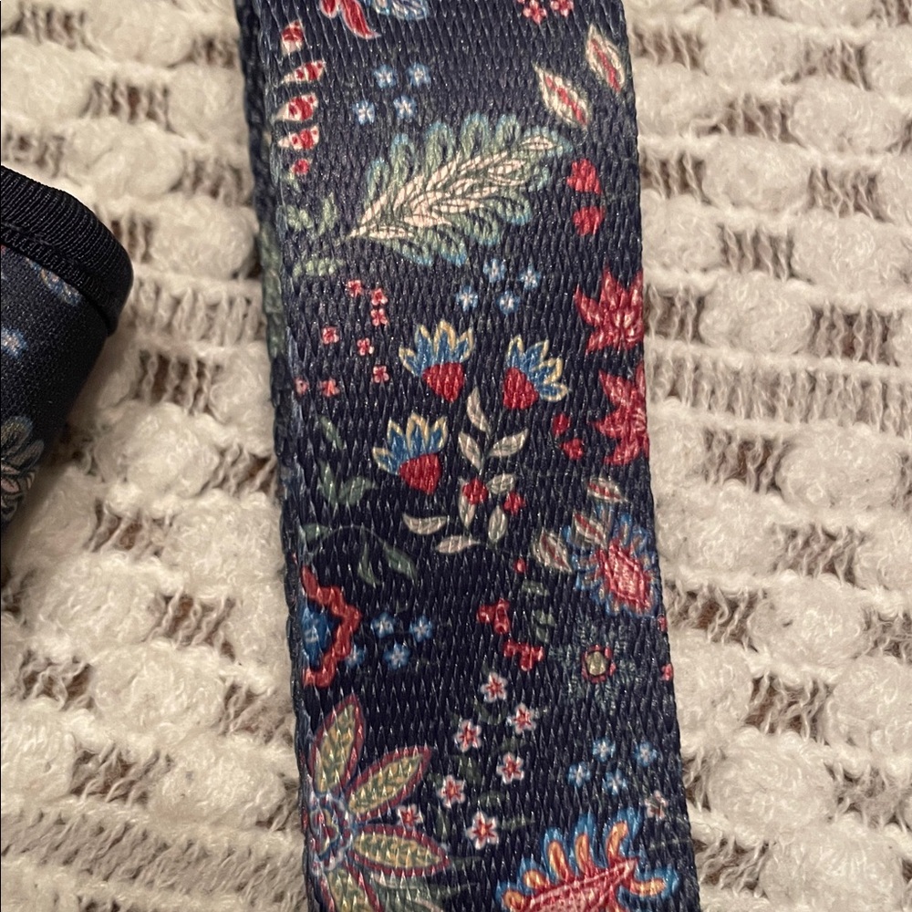 NWT Simply Southern Floral Keychain and Insulated Drink Holder Set - Navy - Picture 8 of 12